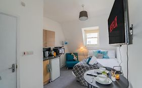 Small Private Studio Rooms In The Heart Of Angel